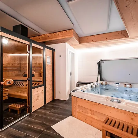 Kusi's Ranch Apartment